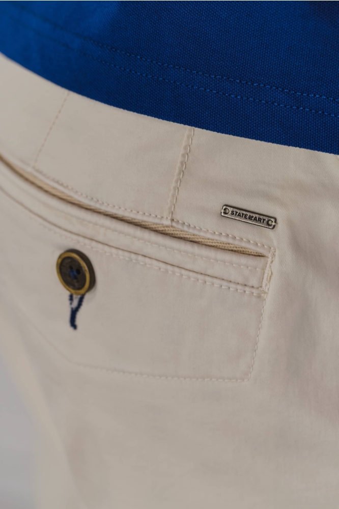 CHINOSHORT VAN EEN KATOEN STRETCH 67115650 1400